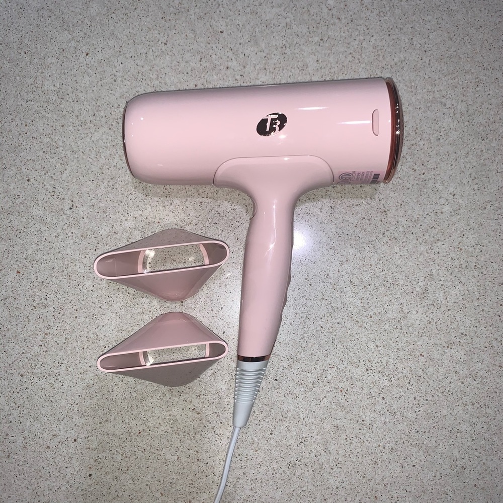 T3 Blowdryer